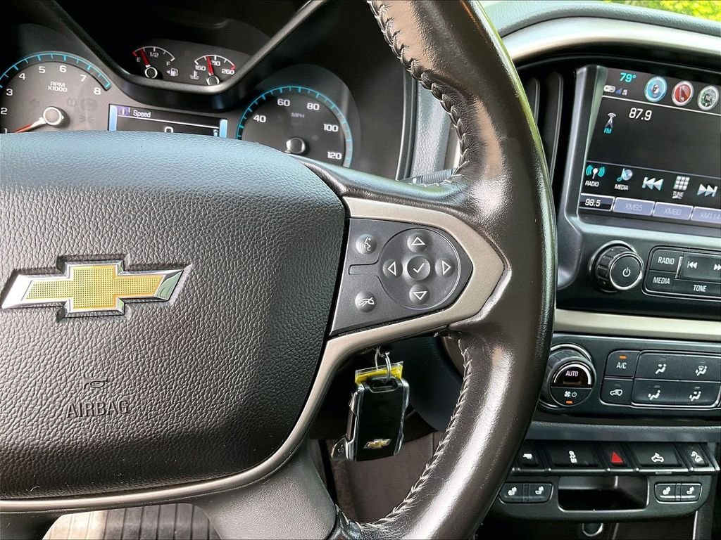 Used 2018 Gray Chevrolet Z71 image 24