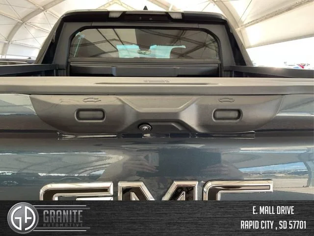 2025 GMC Sierra EV Denali - Photo 14