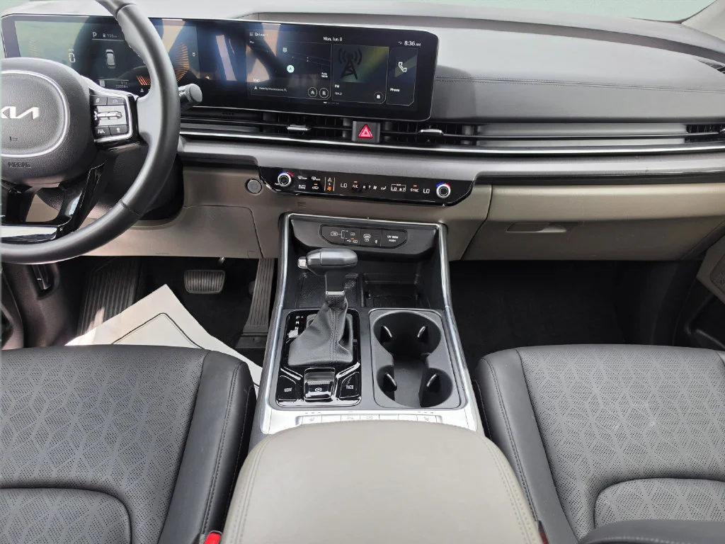 Used 2025 White Kia EX image 23