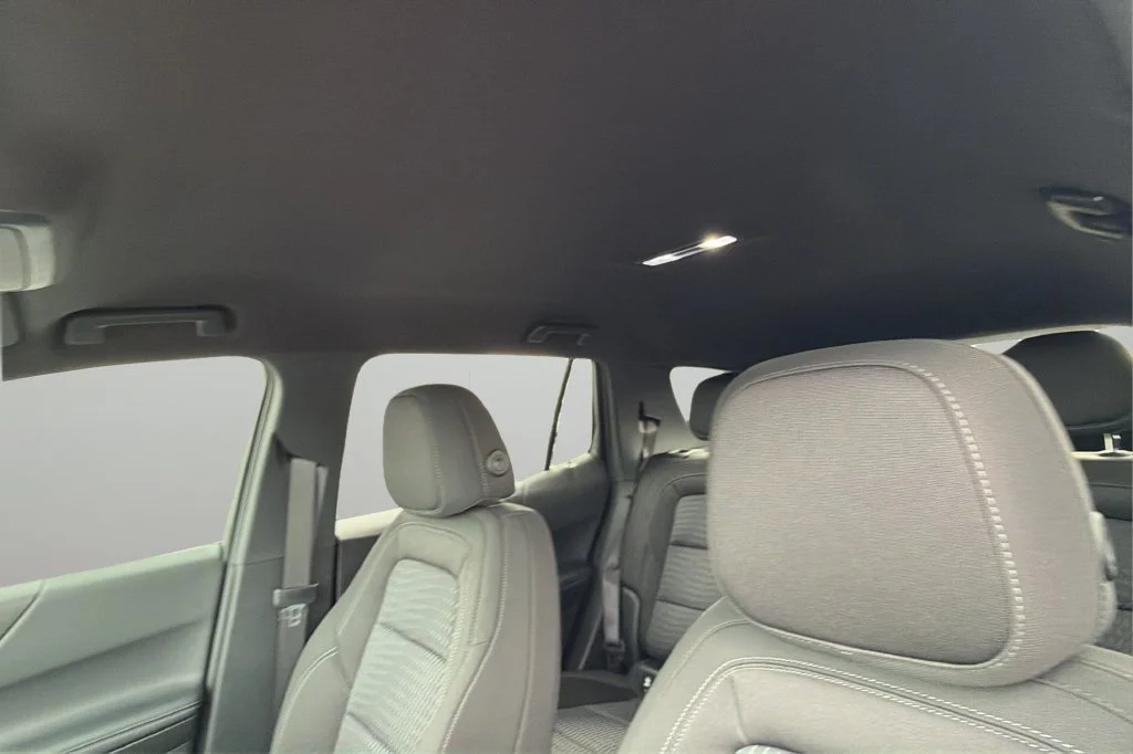 New 2027 Sterling Gray Metallic Chevrolet LT image 32