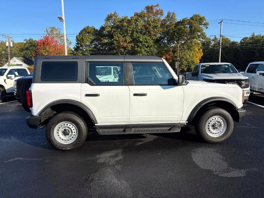 Used 2025 Oxford White Ford  image 2