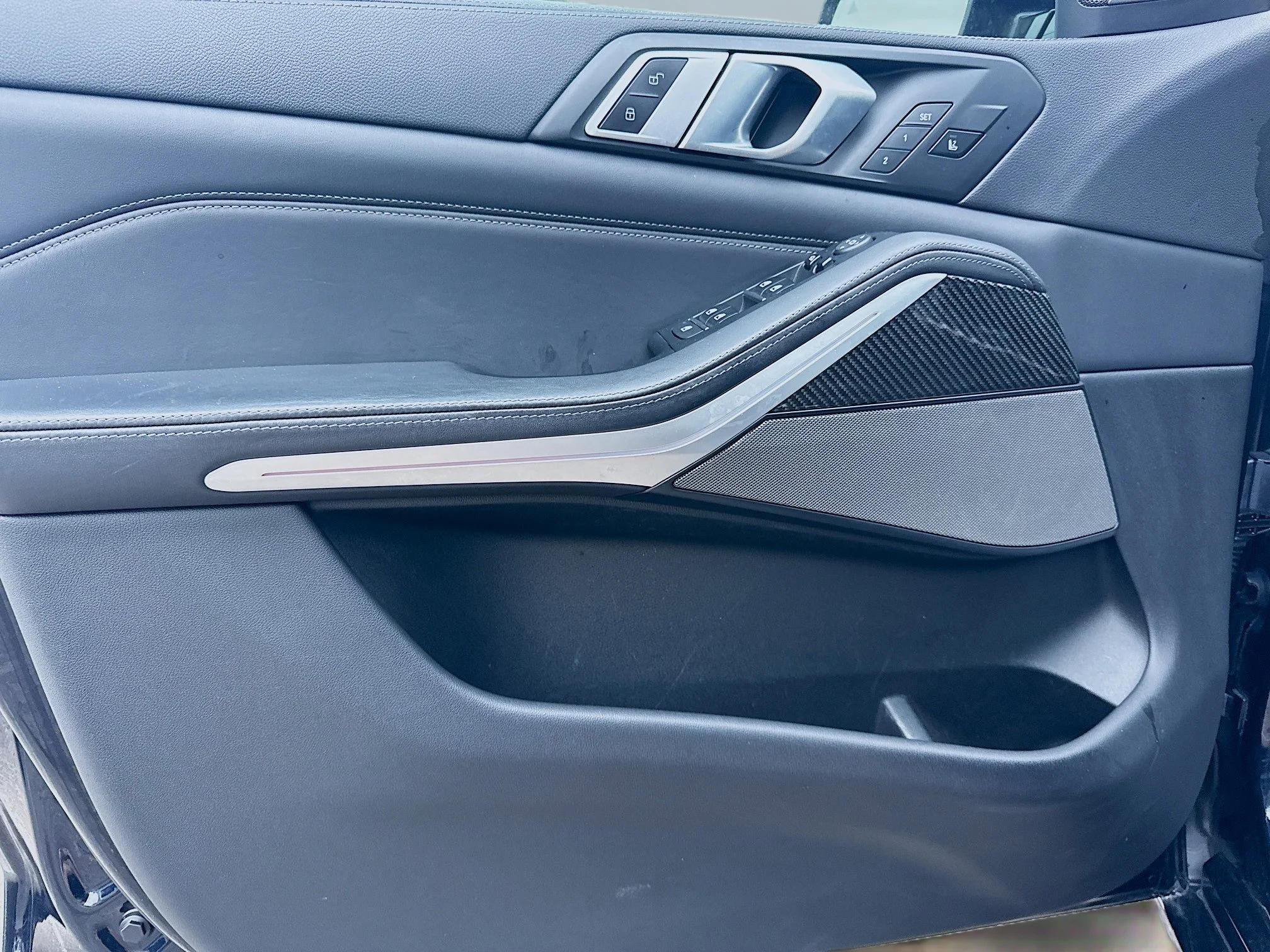 Used 2021 Carbon Black Metallic BMW M50i image 23