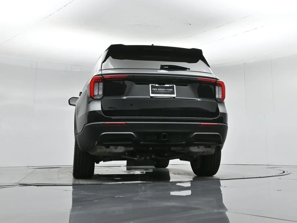 New 2026 Agate Black Metallic Ford ST-Line image 49