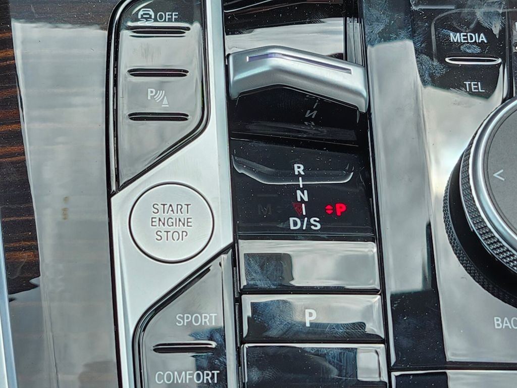 New 2026 Gray BMW xDrive40i image 26