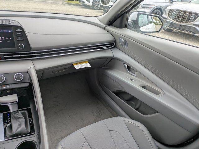 New 2026 Serenity White Hyundai SE image 31