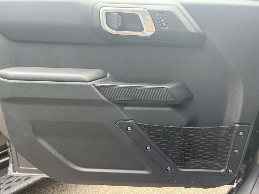 New 2025 Carbonized Gray Metallic Ford Badlands image 27