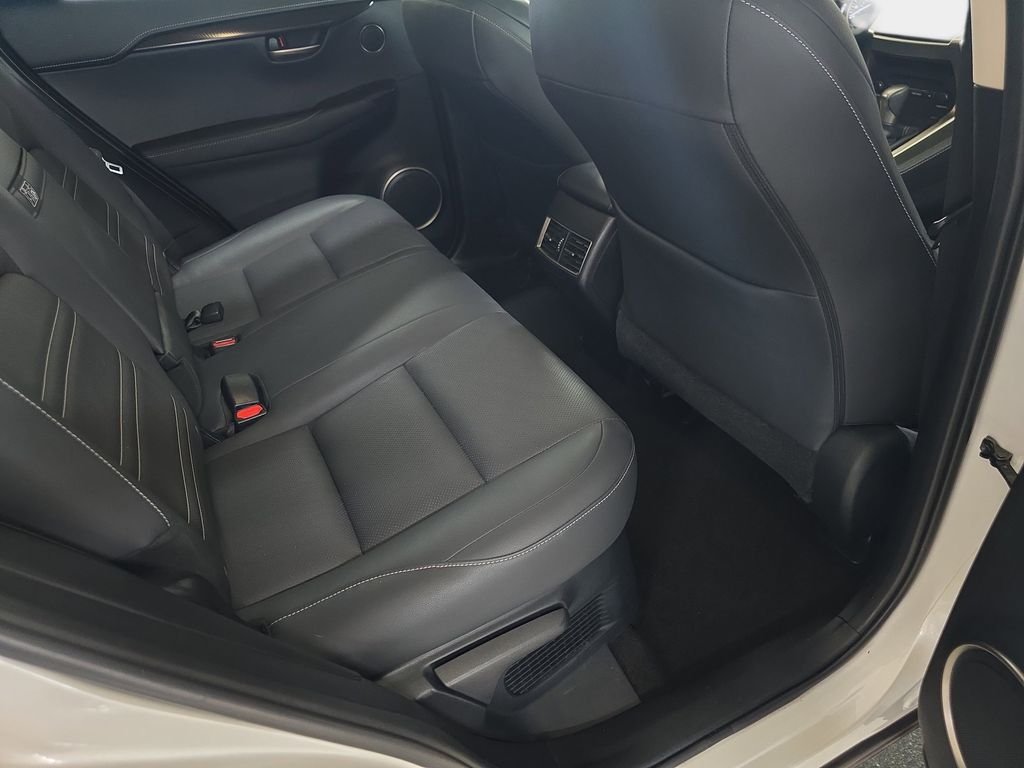 Used 2017 White Lexus 200t image 15