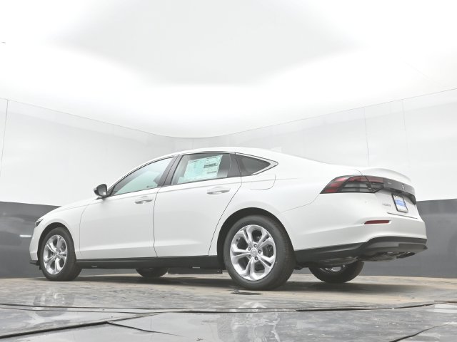 New 2026 Platinum White Pearl Honda LX image 38