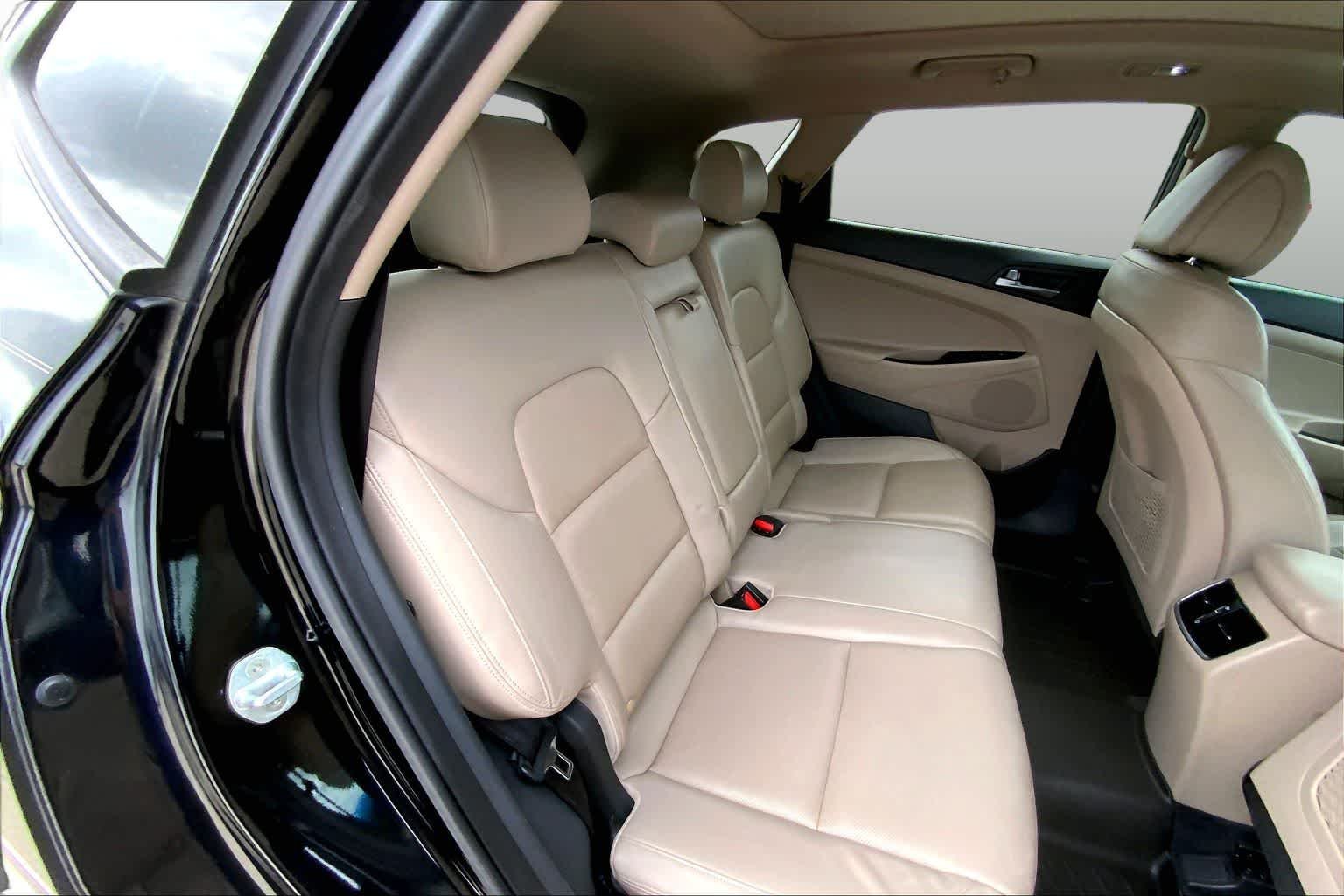Used 2016 Ash Black Hyundai Limited image 20