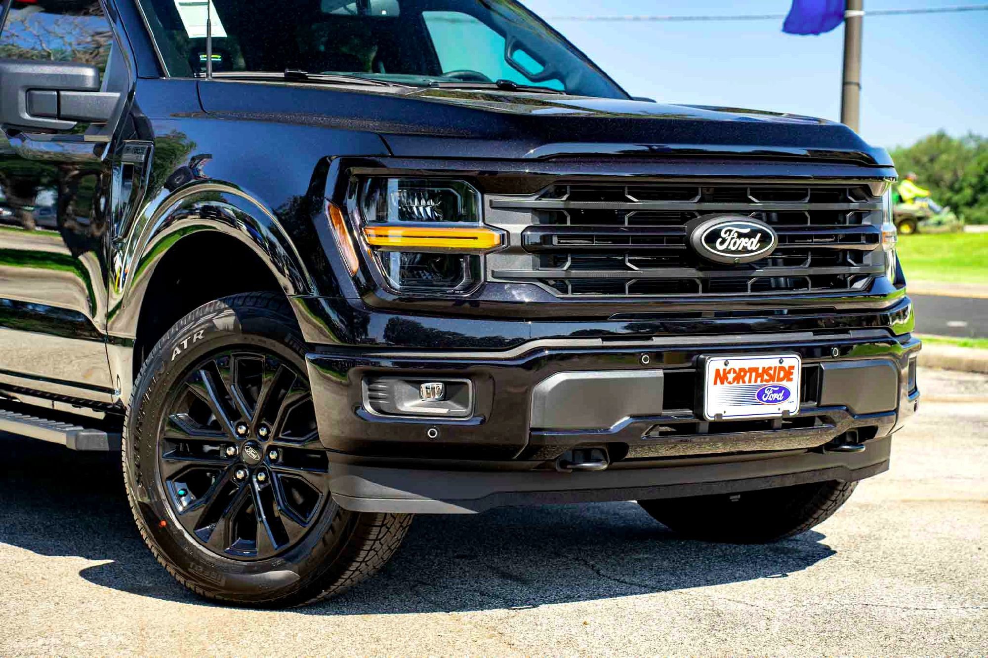 New 2026 Agate Black Metallic Ford XLT image 3