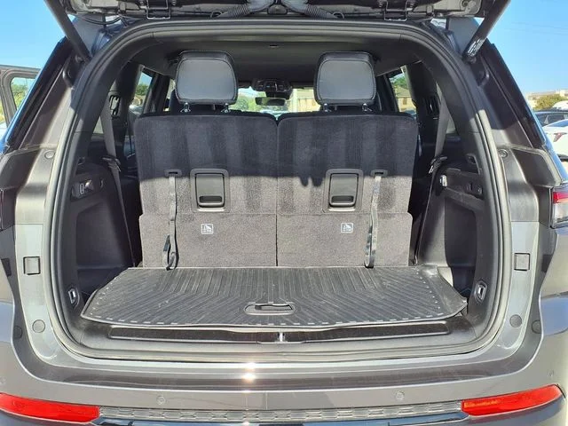 Used 2025 Gray Jeep Limited image 25