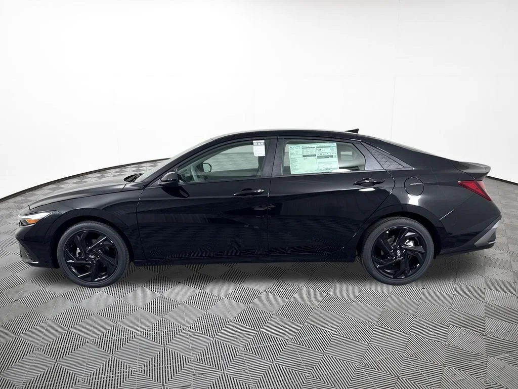 New 2026 Black Hyundai SEL Sport image 2