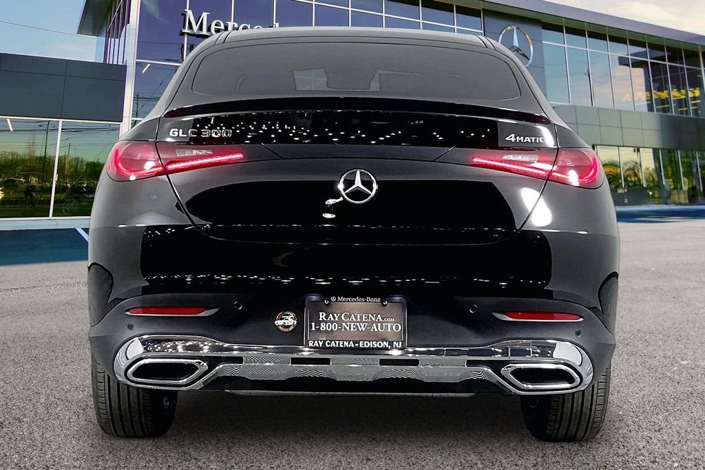 New 2026 Black Mercedes-Benz GLC 300 image 4