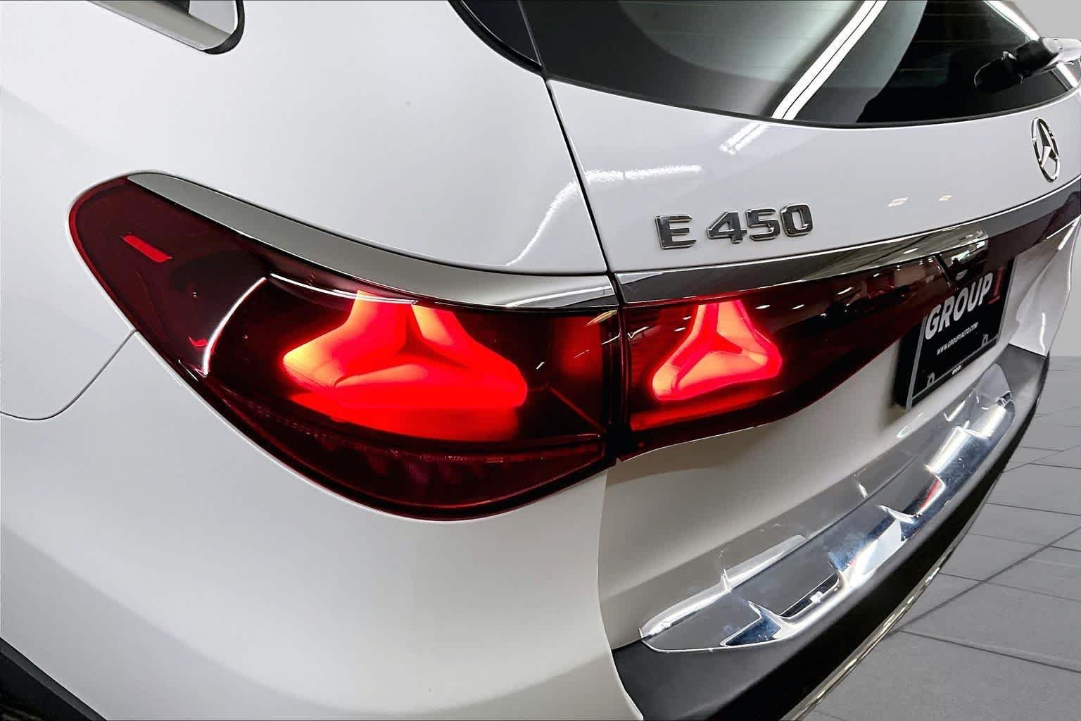 Certified Used 2024 MANUFAKTUR Moonlight White Metallic Mercedes-Benz E 450 image 28