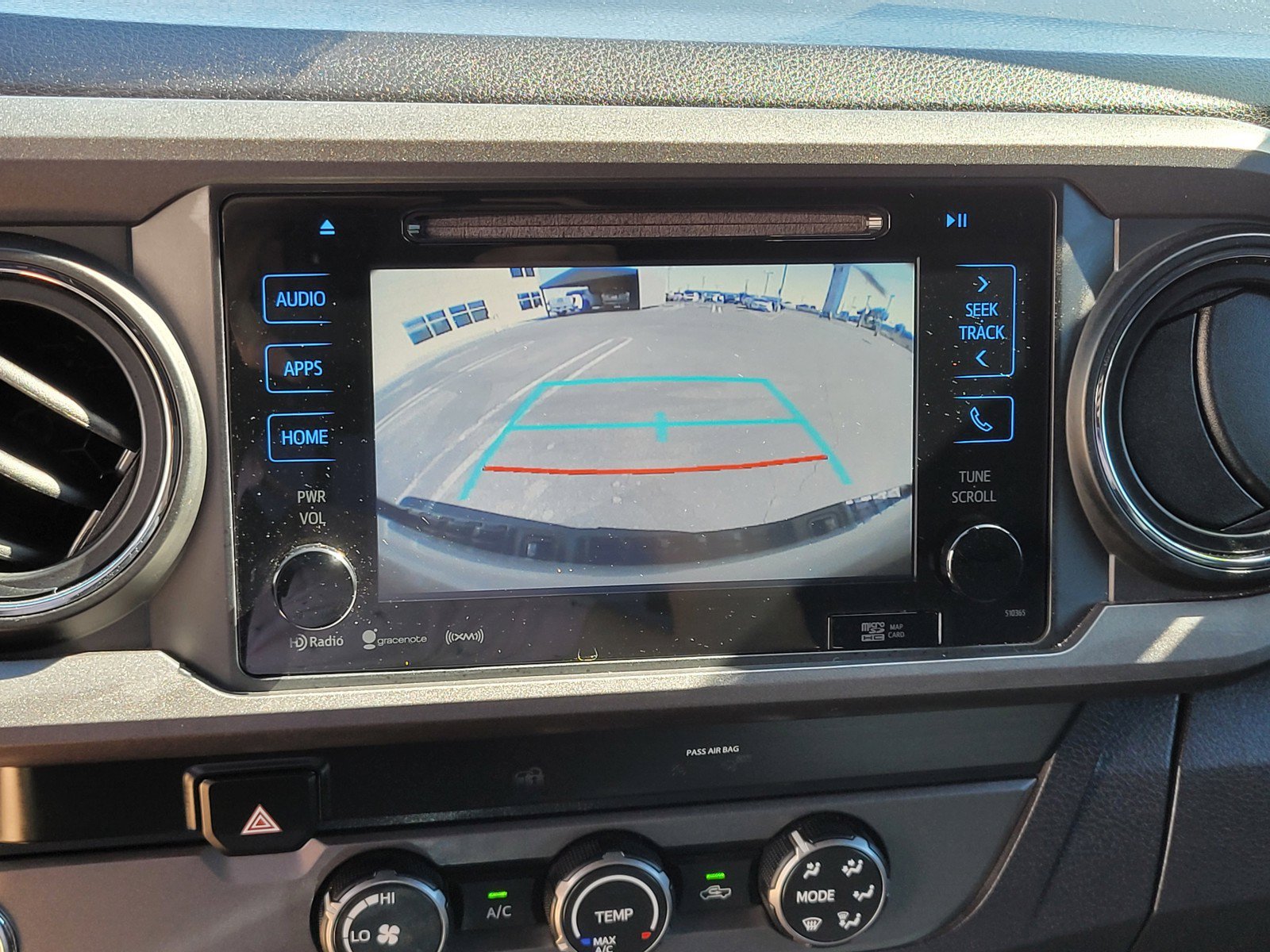Used 2019  Toyota  image 18
