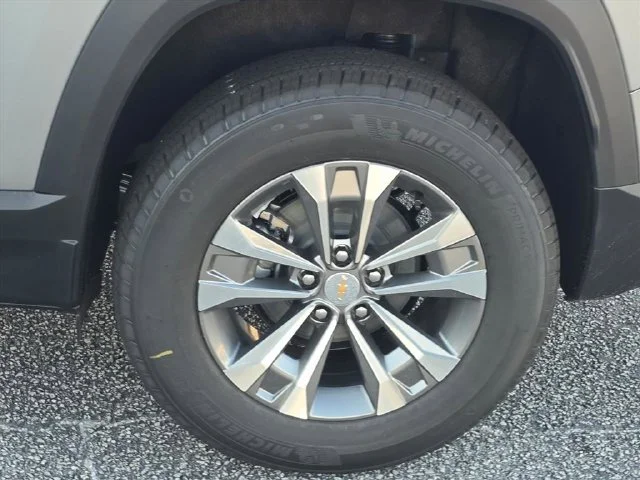 New 2027 Sterling Gray Metallic Chevrolet LT image 35