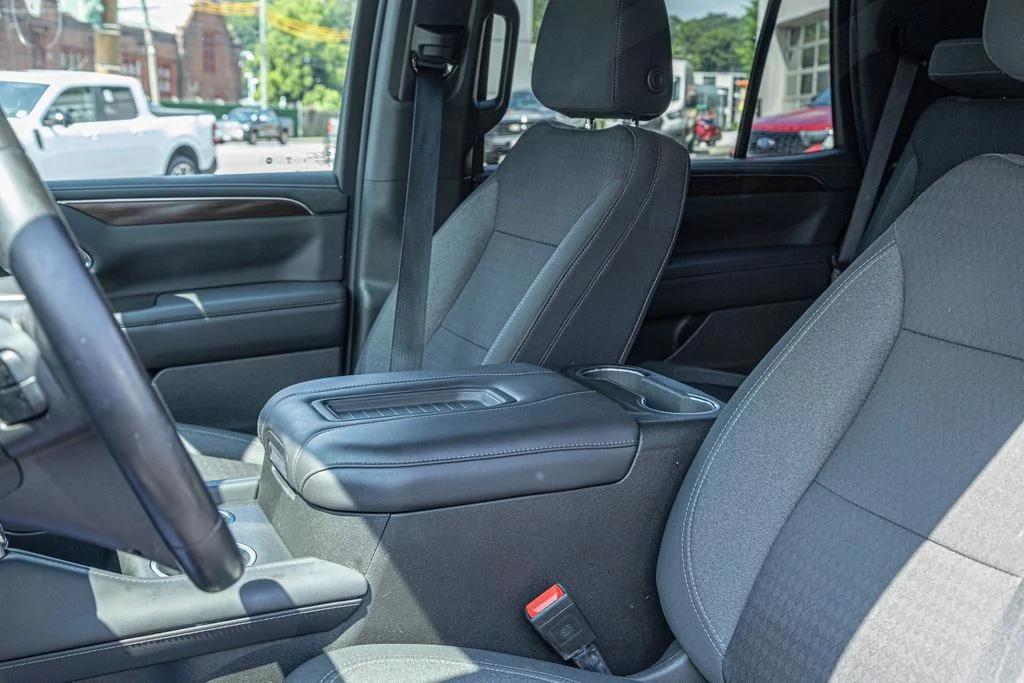 Used 2022 Gray GMC SLE image 21