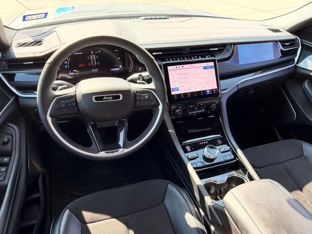 Used 2023 Silver Jeep Trailhawk 4xe image 13