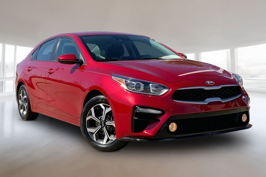 Used 2020 Currant Red Kia LXS image 11