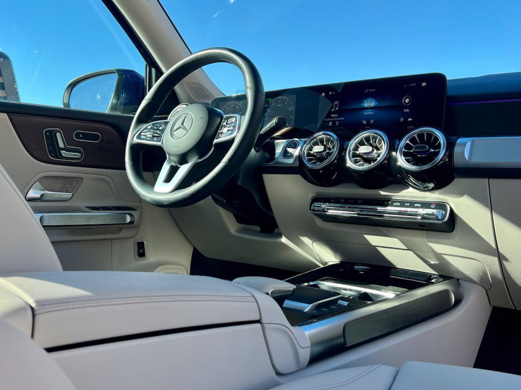 Used 2023 Blue Mercedes-Benz GLB 250 image 11