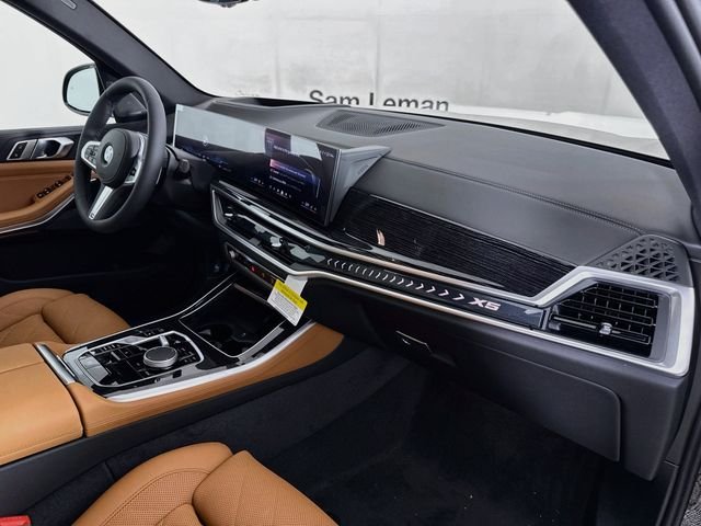 New 2026 Black Sapphire Metallic BMW xDrive40i image 31