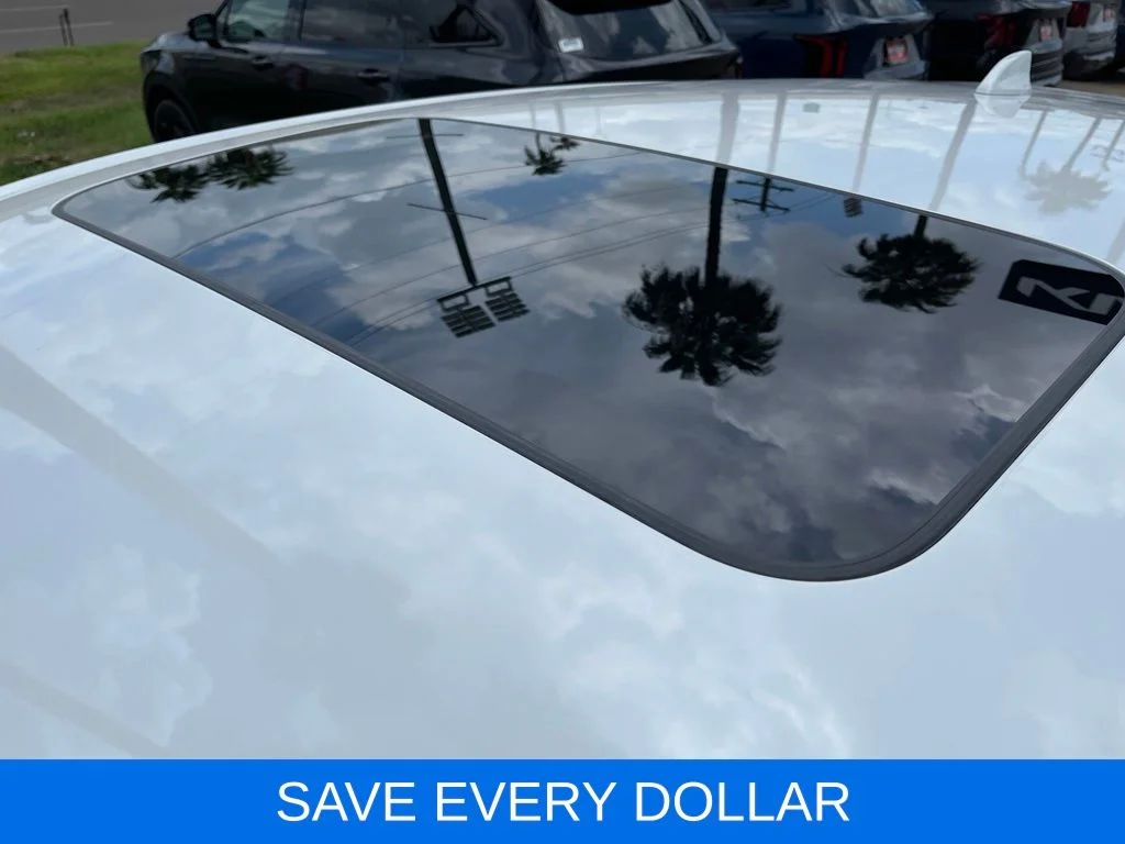 Used 2024 White Honda EX-L image 24