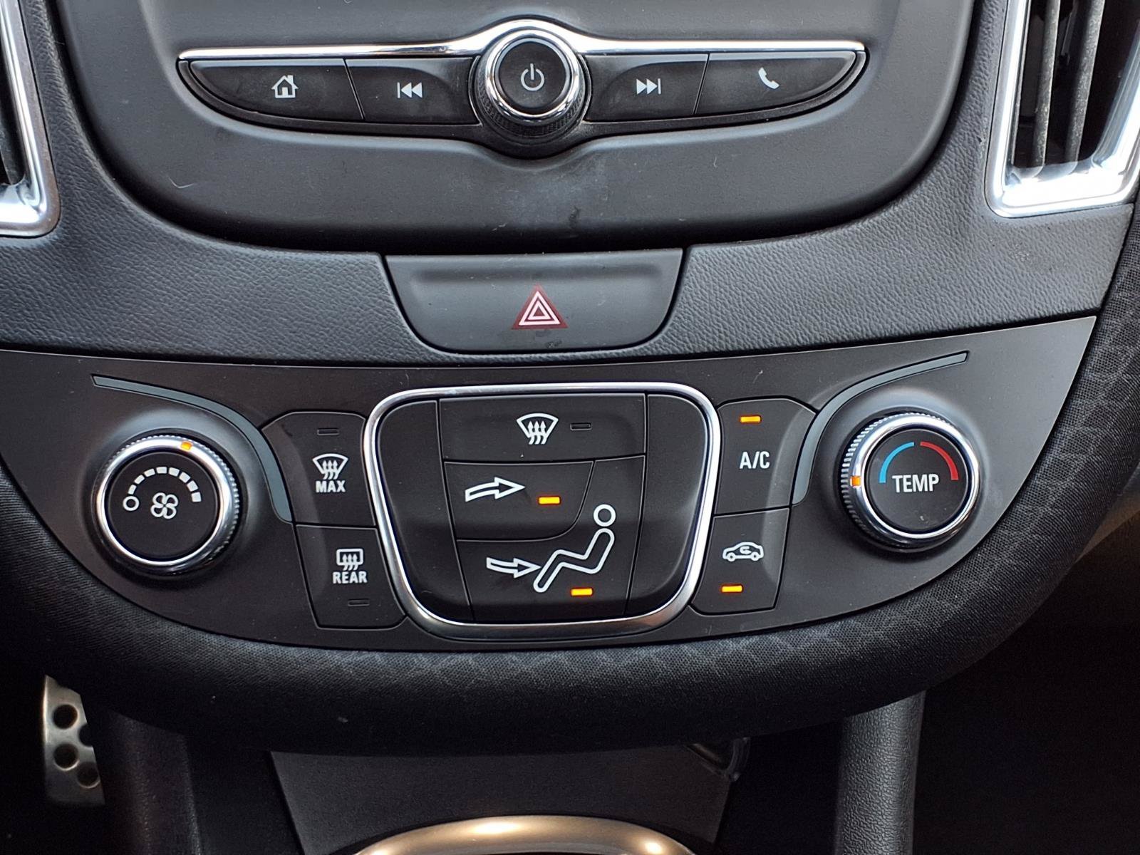 Used 2016 Silver Ice Metallic Chevrolet LT image 9