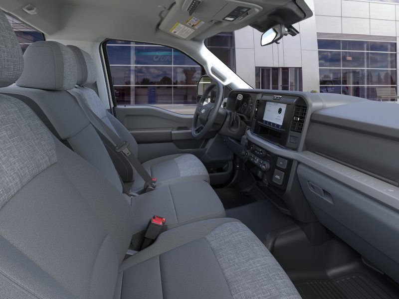 New 2026 Oxford White Ford XLT image 11