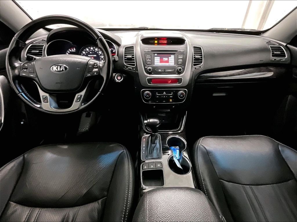Used 2014 Ebony Black Kia EX image 21