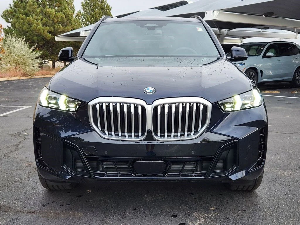 Used 2026 Carbon Black Metallic BMW xDrive40i image 6