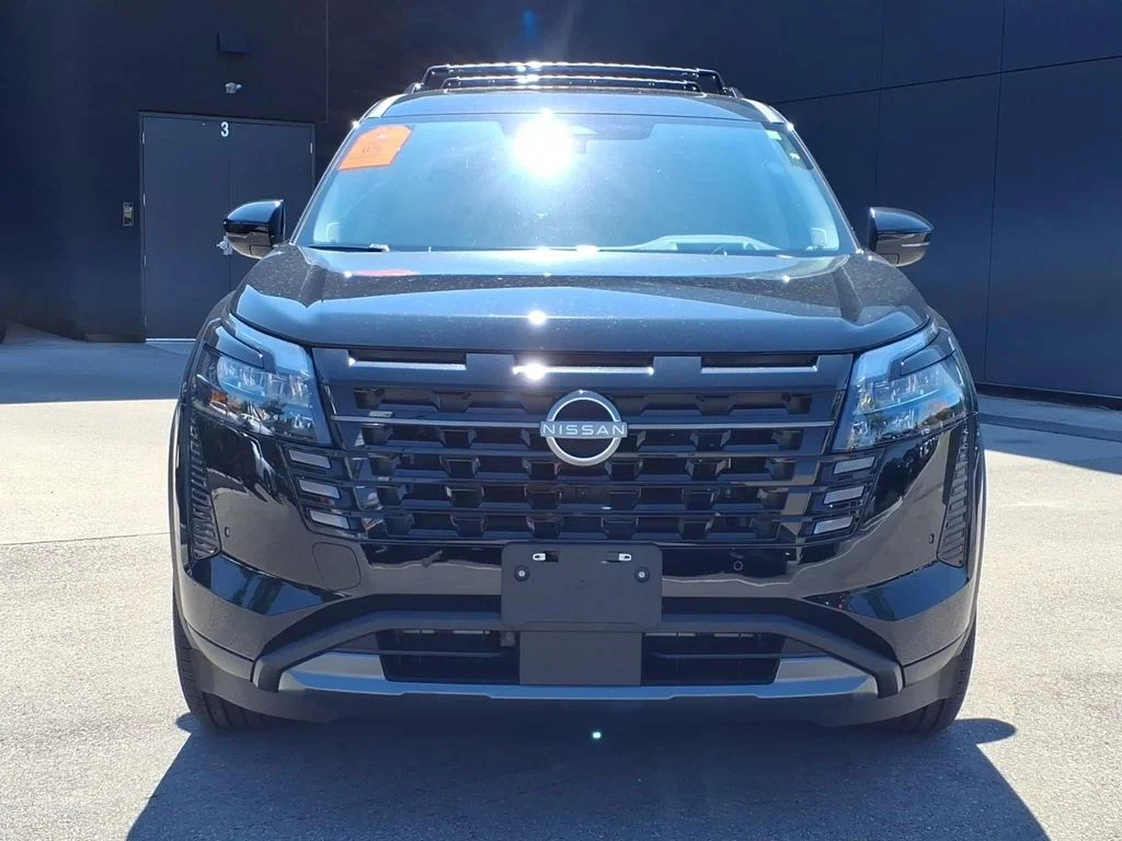 New 2026 Super Black Nissan Platinum image 3
