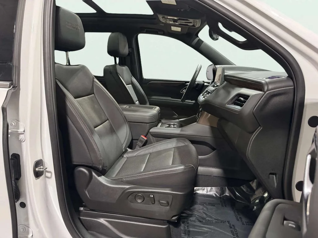 Used 2024 Summit White Chevrolet High Country image 29