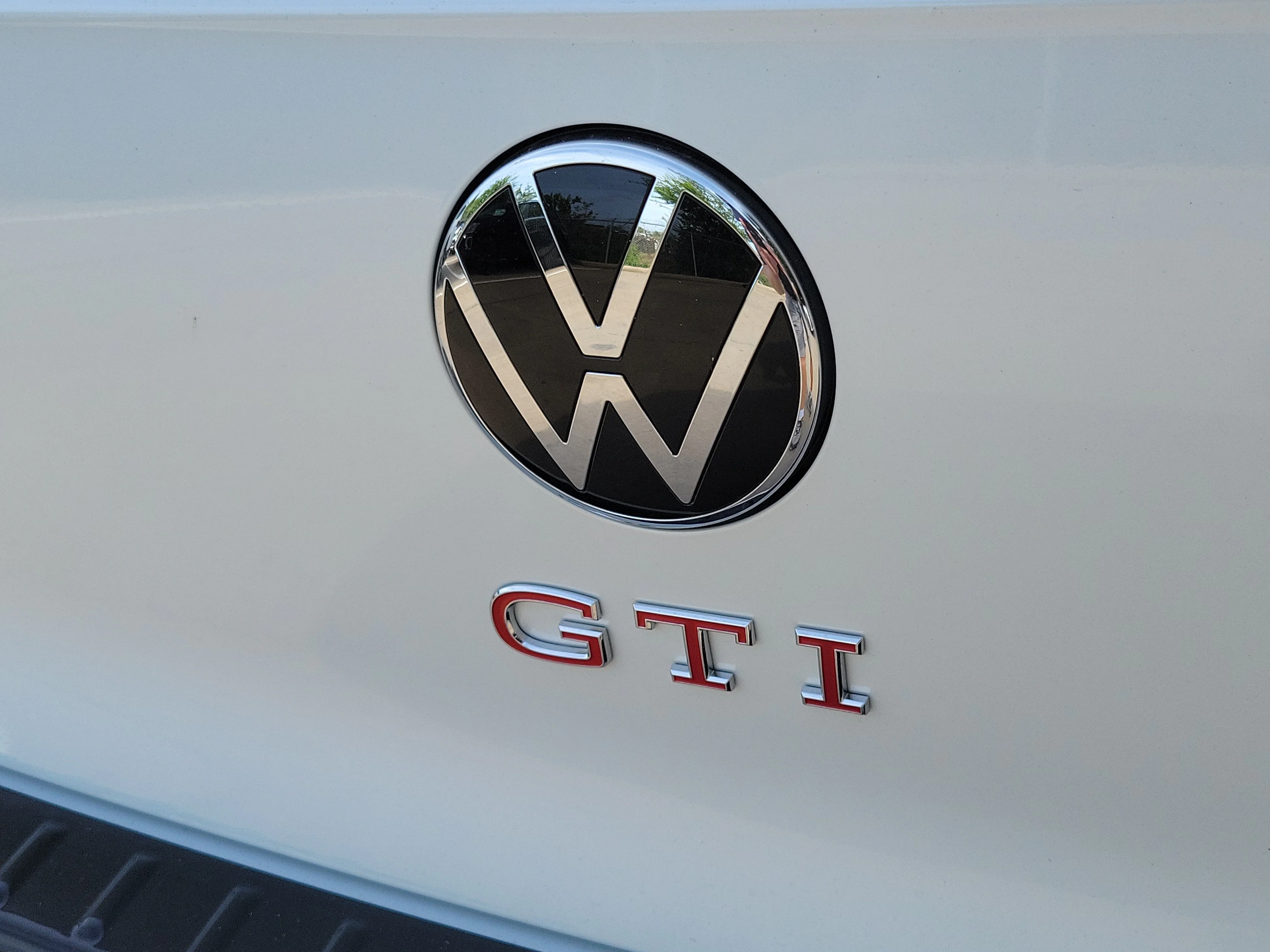 New 2026 White Volkswagen SE image 5