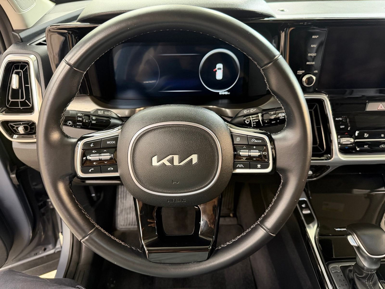 Used 2023 Silver Kia SX image 18