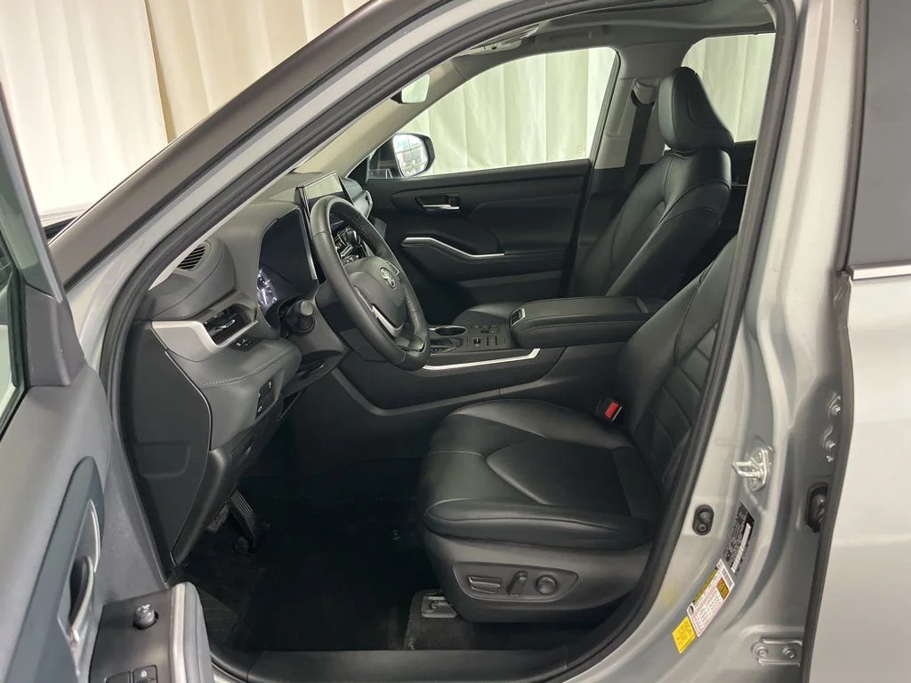 Used 2024 Celestial Silver Metallic Toyota XLE image 4