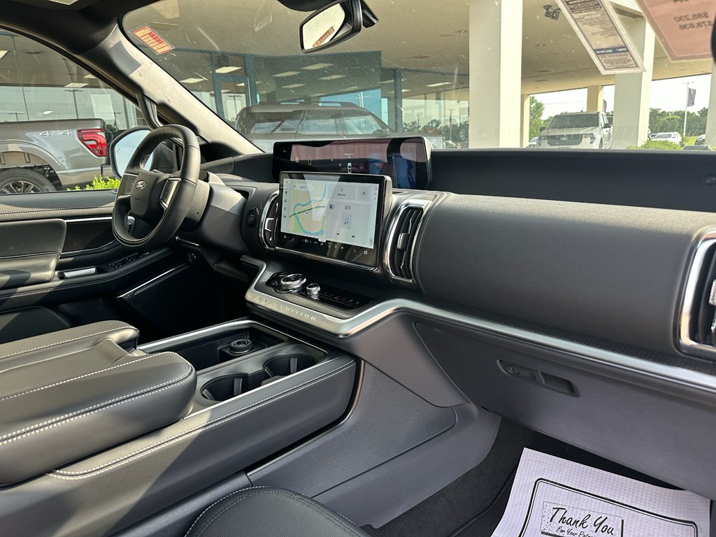 New 2025 Agate Black Metallic Ford Platinum® image 31