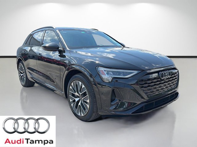 2024 Audi Q8 e-tron Prestige
