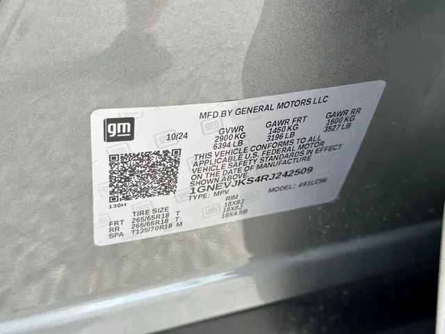 Used 2024 Gray Chevrolet Z71 image 38