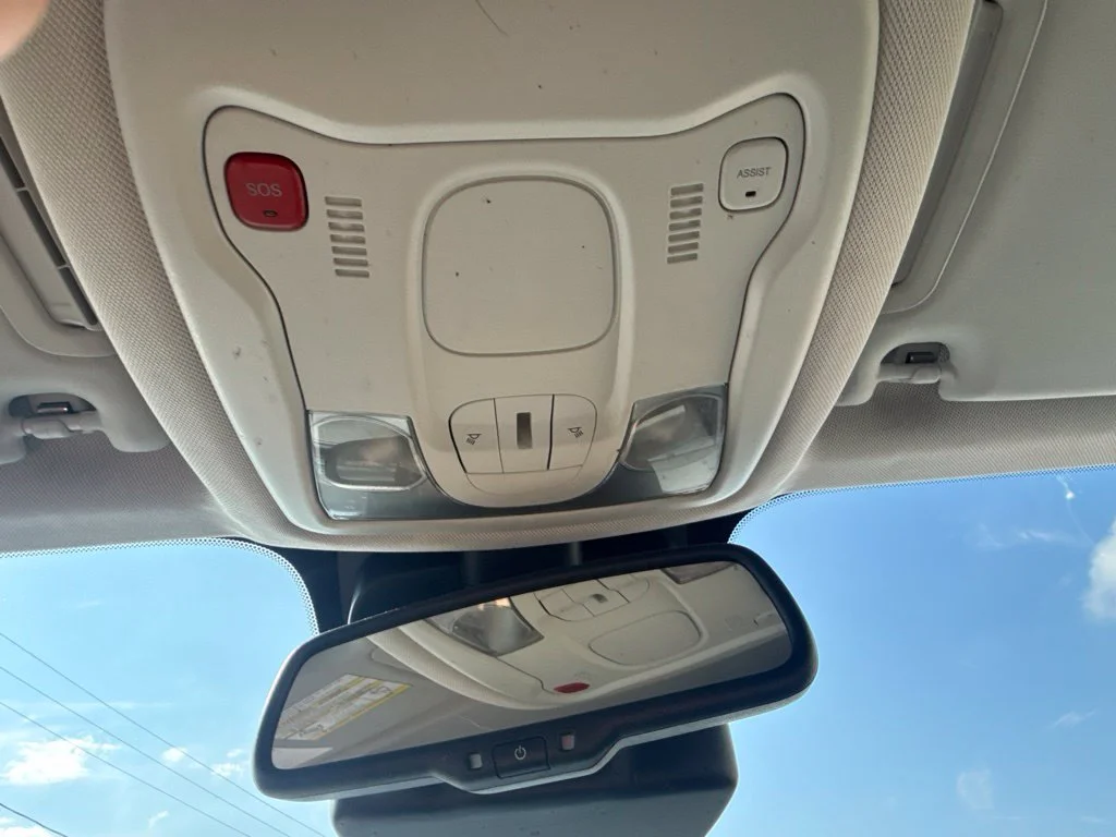 Used 2022 Black Jeep Latitude image 27