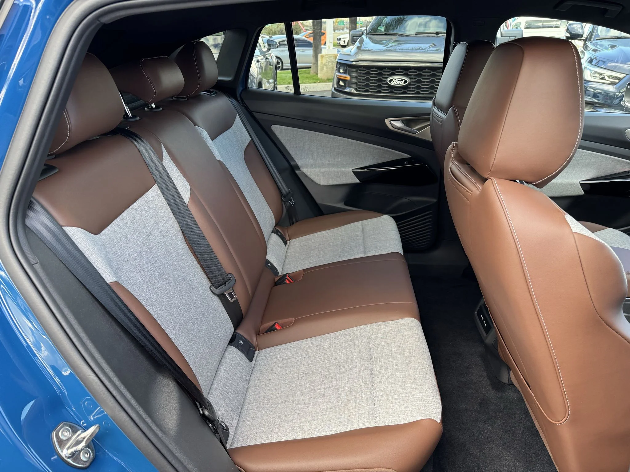 New 2026 Mountain Lake Blue Metallic Volkswagen Pro image 32