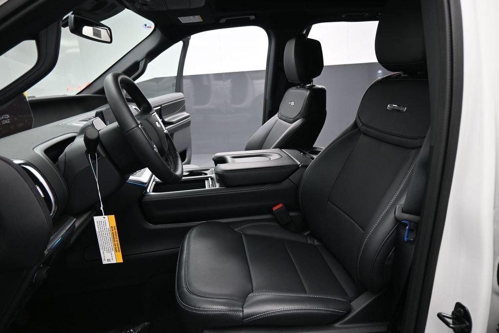 New 2026 Star White Metallic Tri-Coat Ford Platinum image 9