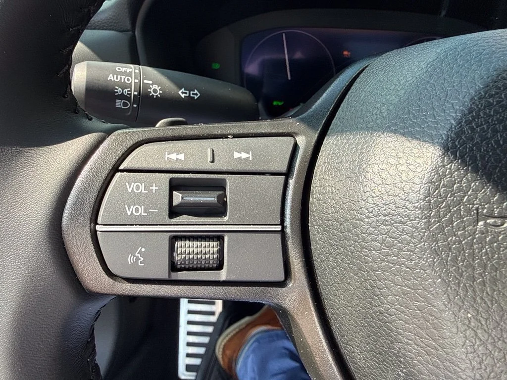 Used 2026  Honda Sport image 23