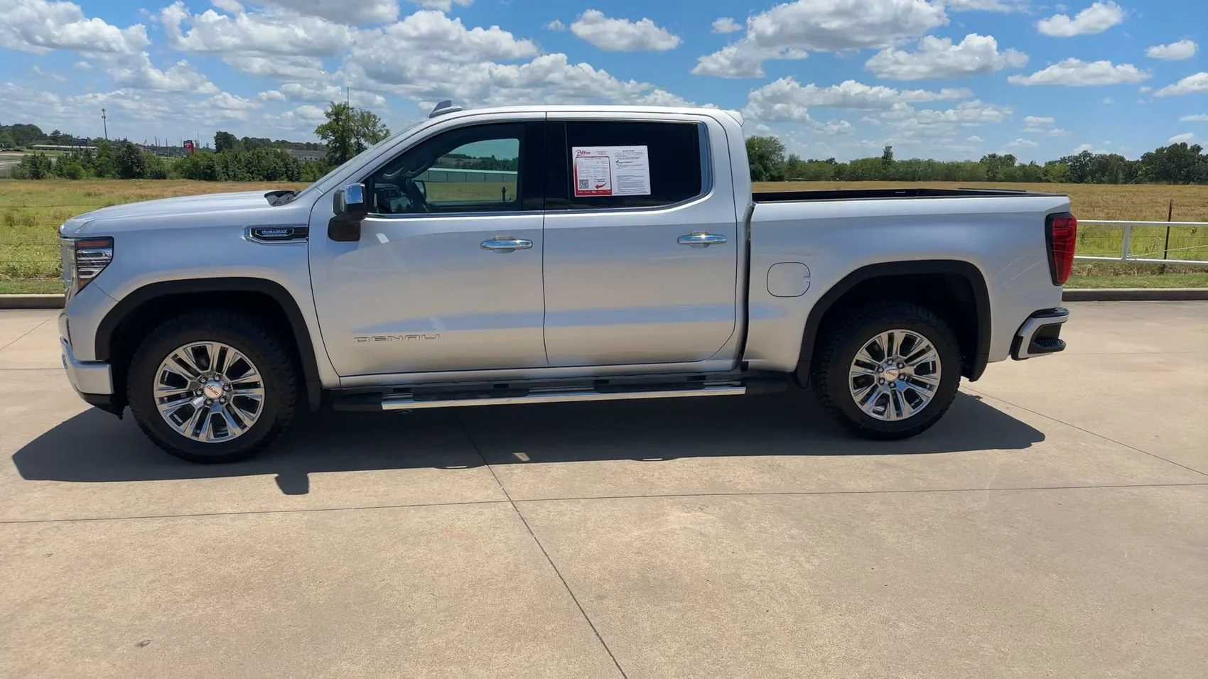 Used 2022 Quicksilver Metallic GMC Denali image 6