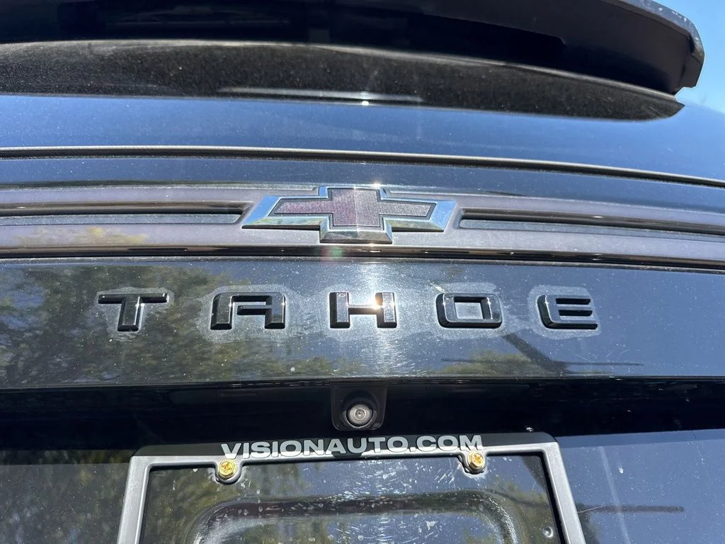 Used 2021 Black Chevrolet Z71 image 18