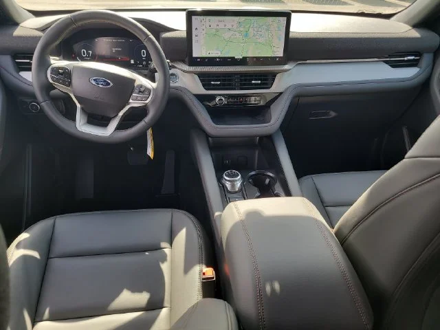 New 2027 White Metallic Ford Active image 16