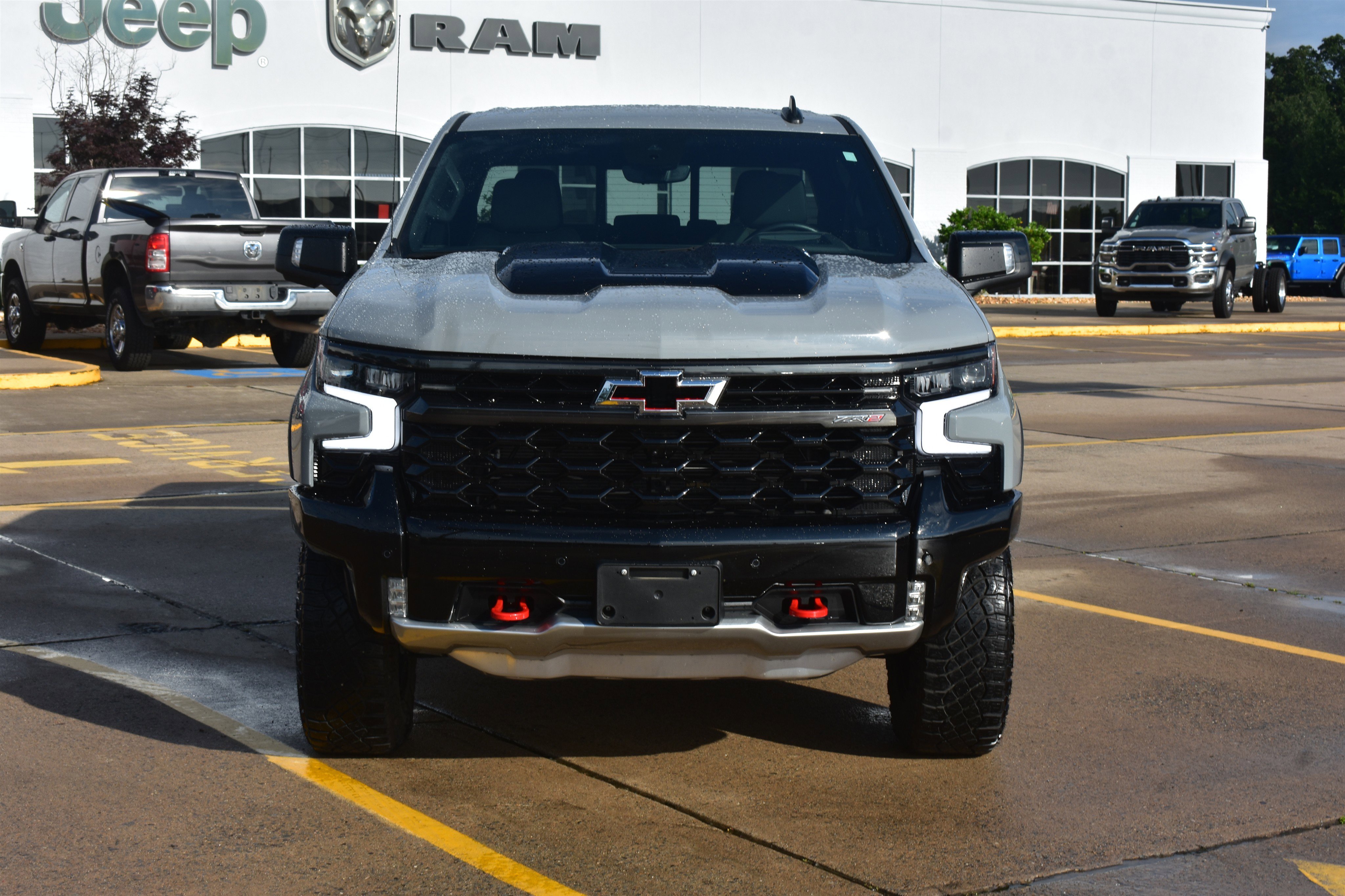 Used 2025 Chevrolet Silverado 1500 ZR2 with VIN 3GCUKHEL9SG236772 for sale in Little Rock