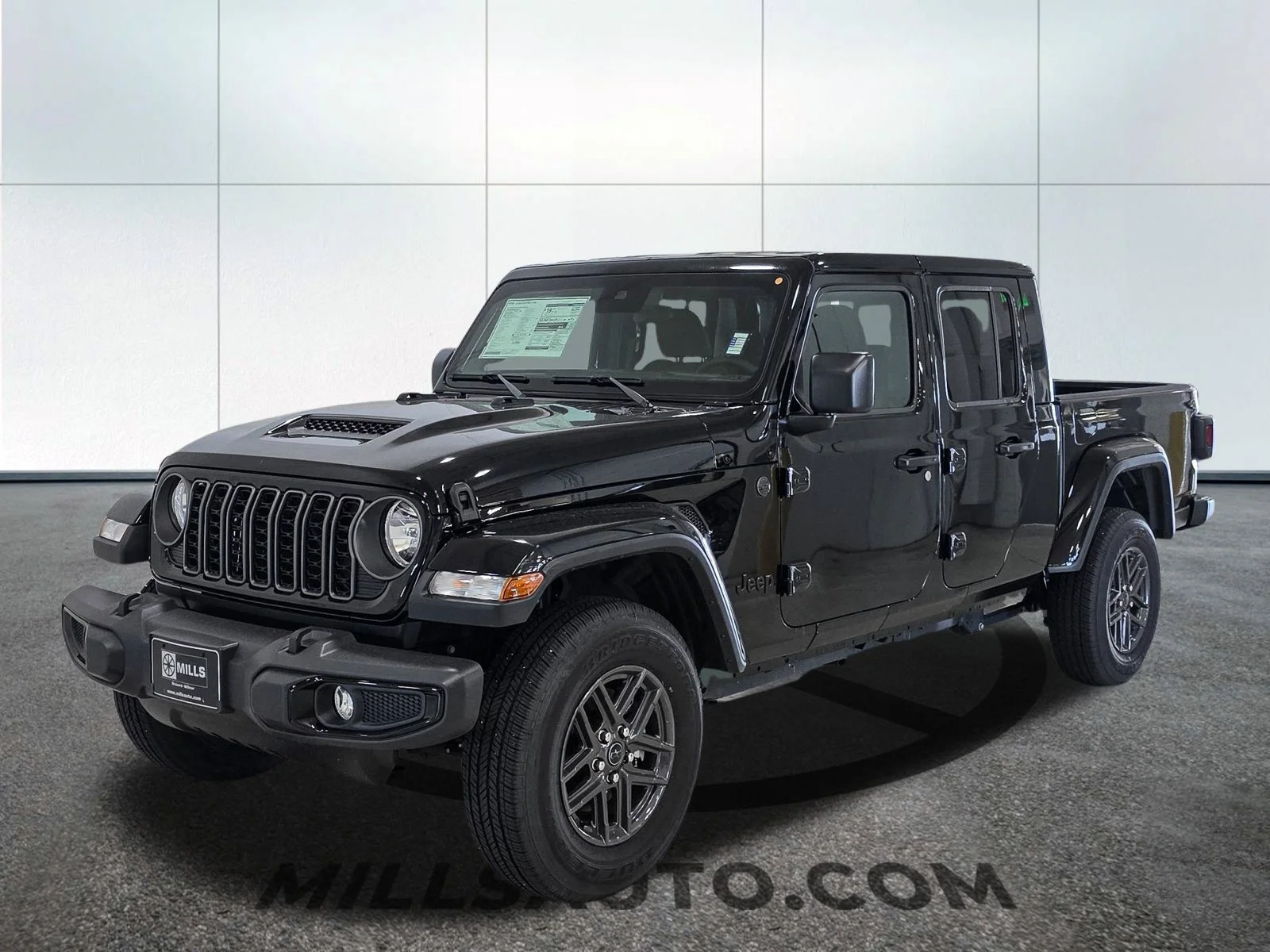 Used 2025 Jeep Gladiator Sport S with VIN 1C6PJTAG5SL551042 for sale in Willmar, Minnesota