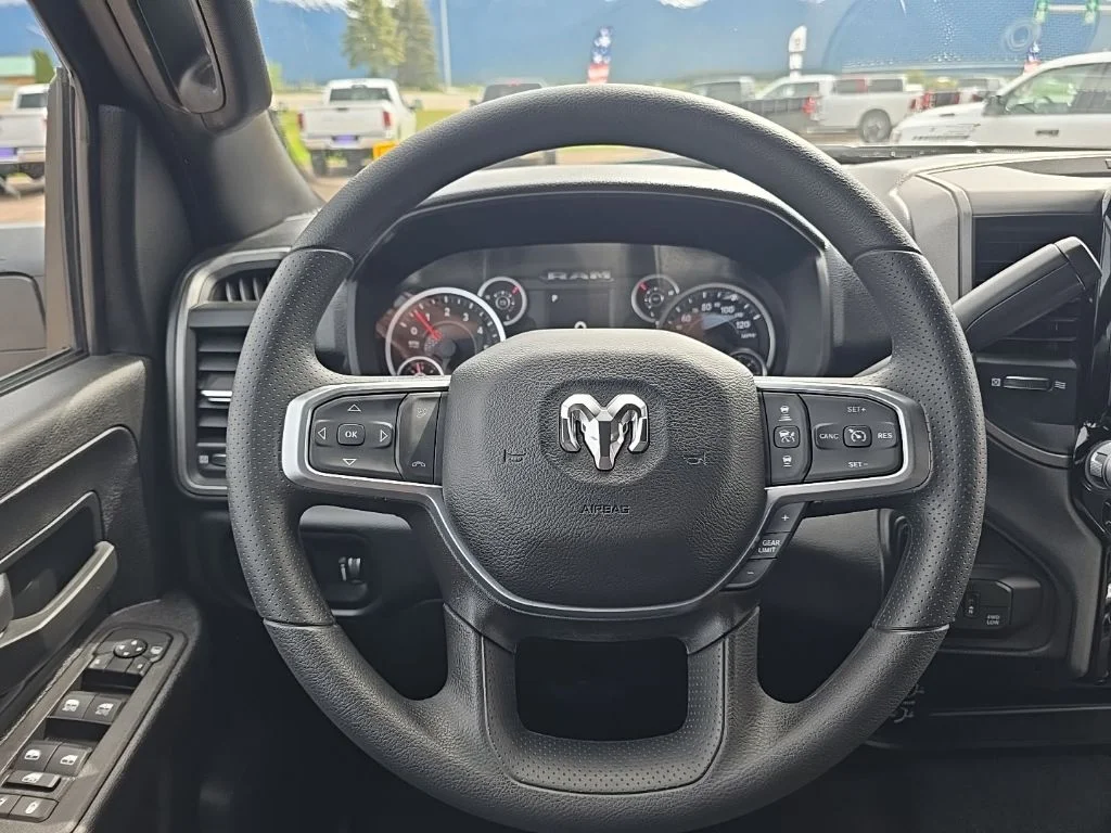 2025 RAM 2500 Tradesman - Photo 11