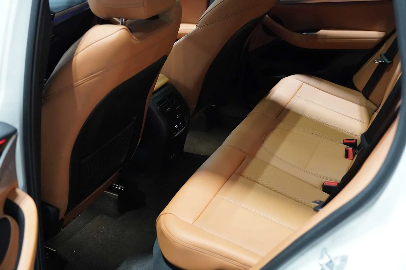 Certified Used 2023 Mineral White Metallic BMW sDrive30i image 23