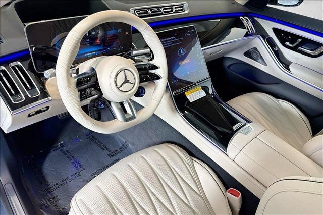 New 2026 MANUFAKTUR Signature Mystic Blue Metallic Mercedes-Benz AMG® S 63 E image 38